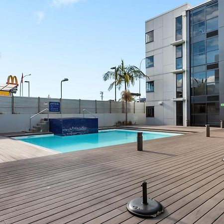 Central Mount Apartment, Quiet And Spacious With Pool Mount Maunganui Luaran gambar